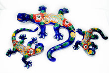 Cargar imagen en el visor de la galería, Salamandras Decorativas de Talavera - Set 3 Piezas
